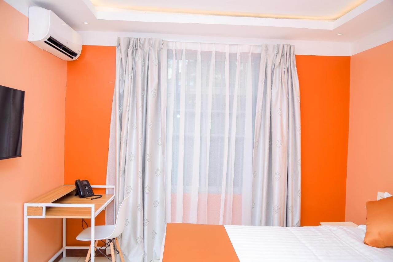 Hotel Amaranth Dar es Salaam Esterno foto