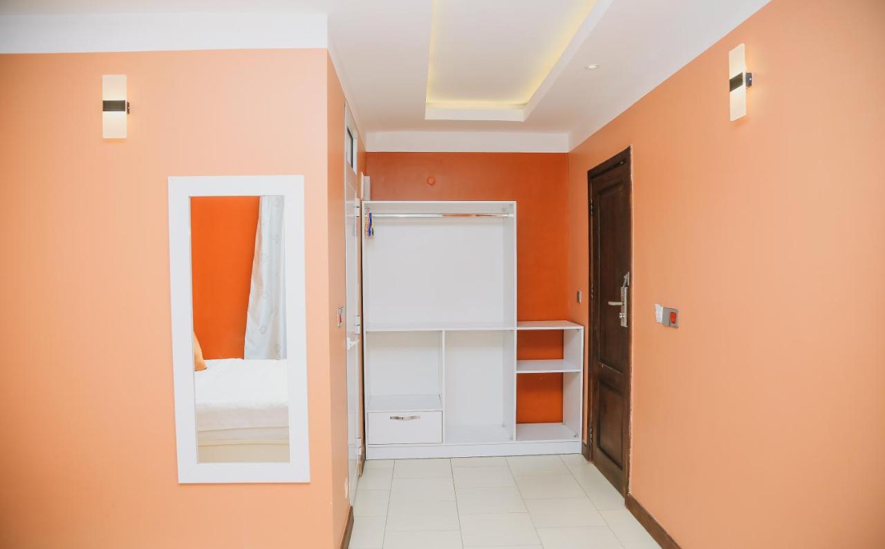 Hotel Amaranth Dar es Salaam Esterno foto
