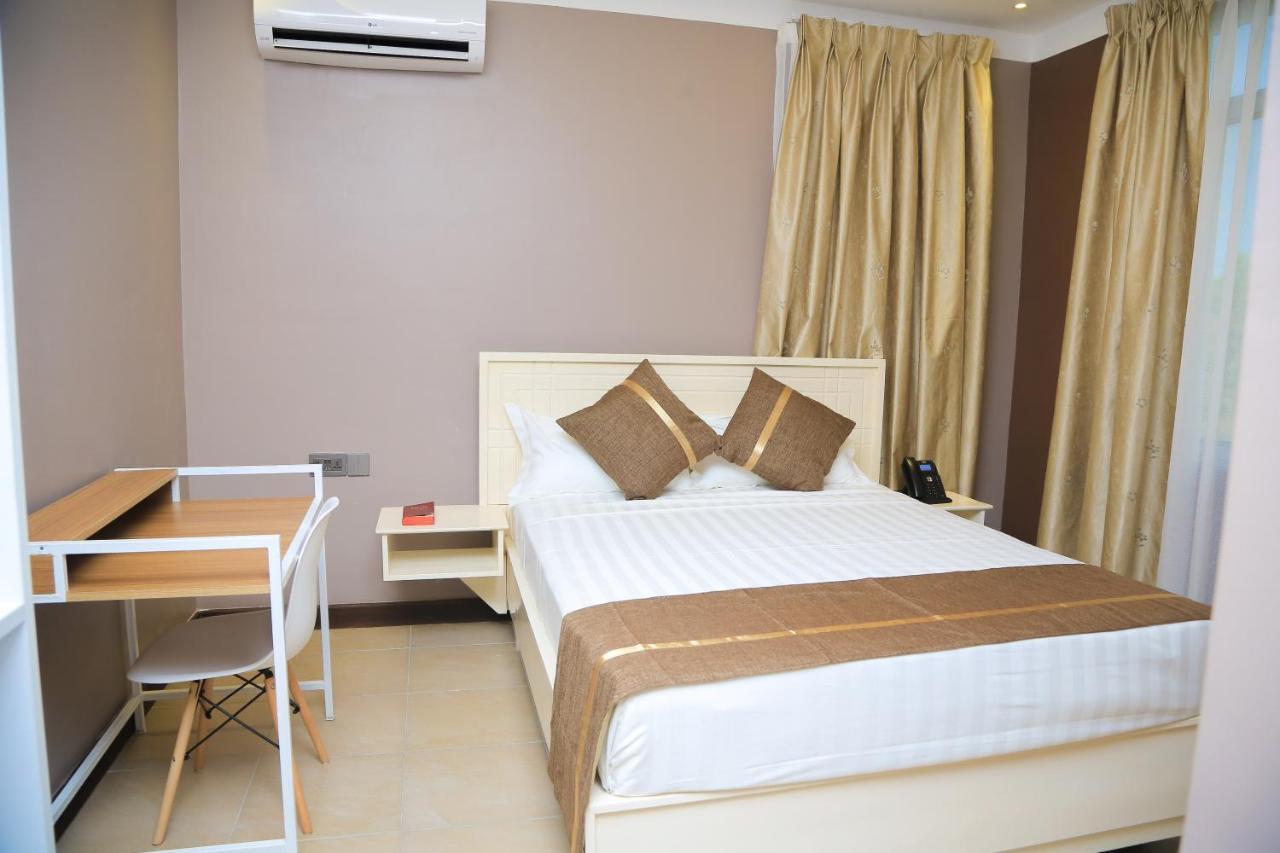 Hotel Amaranth Dar es Salaam Esterno foto
