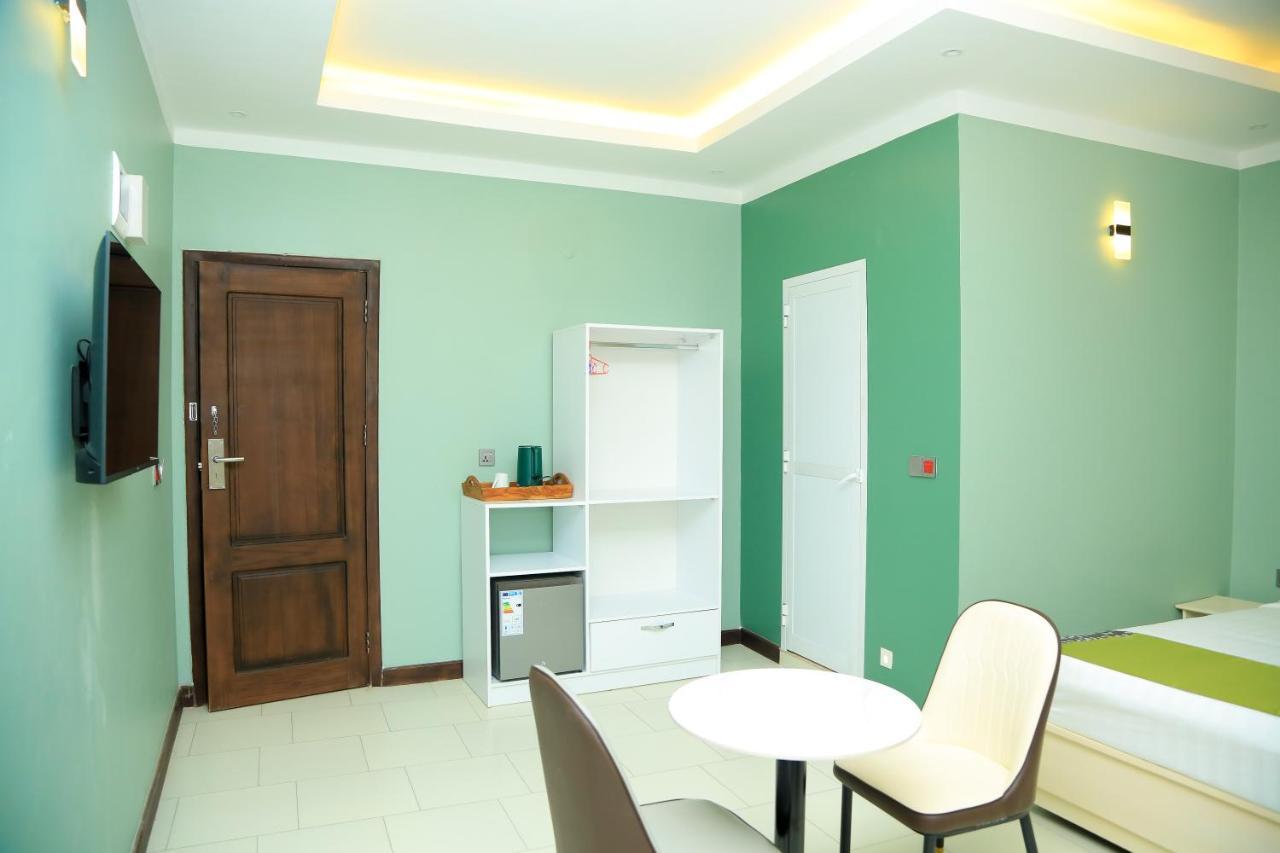 Hotel Amaranth Dar es Salaam Esterno foto